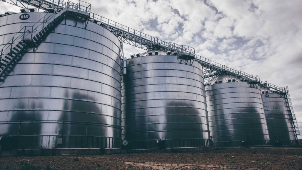 История возникновения резервуаров